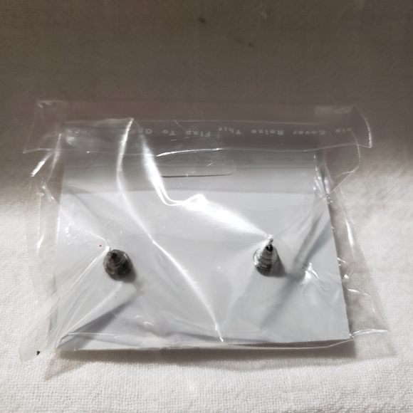 Vintage 1980's Charlotte Accessories Pierced Earrings with posts - Picture 3 of 5